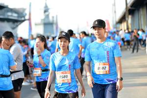 BIB: 107, 8582, 580
                            <button type="button" onclick="openModal(3415050)" class="btn btn-primary btn-sm float-right btn-popup" data-toggle="modal" data-target=".modal-high-quality">
                        <i class="fas fa-shopping-cart"></i> Add to Cart
                    </button>
                                            <button type="button" onclick="isThisMe(3415050, true)" class="btn btn-success btn-sm float-right btn-popup btn-isme hidden" data-toggle="tooltip" data-placement="bottom" title="นี่คือรูปของคุณใช่ไหม คลิกที่นี่เพื่อเอาเข้าอัลบั้ม">
                        <i class="fas fa-plus"></i> Add to album
                    </button>
                    <button type="button" onclick="isThisMe(3415050, false)" class="btn btn-warning btn-sm float-right btn-popup btn-isnotme hidden">
                        <i class="fas fa-ban"></i> Remove from album
                    </button>